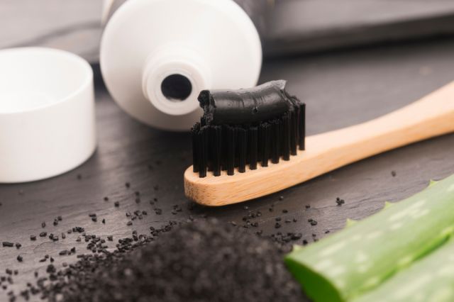 activated charcoal toothpaste