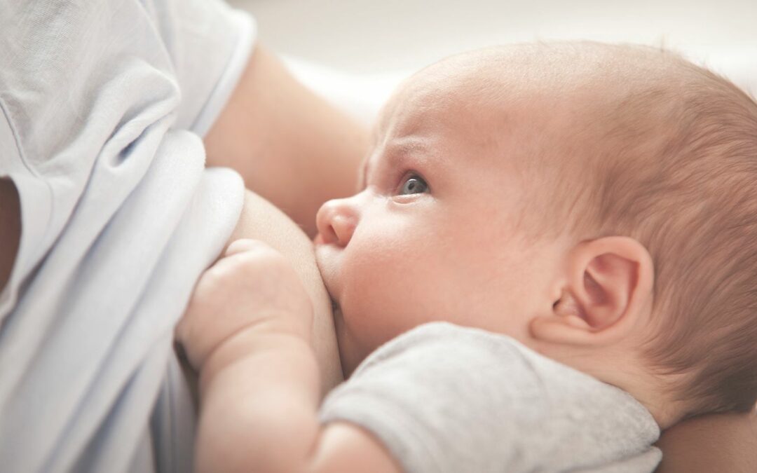 What is Cluster Feeding? Tips for Cluster Feeding Newborns